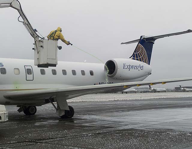 Application of
anti-ice Type IV fluid in freezing rain